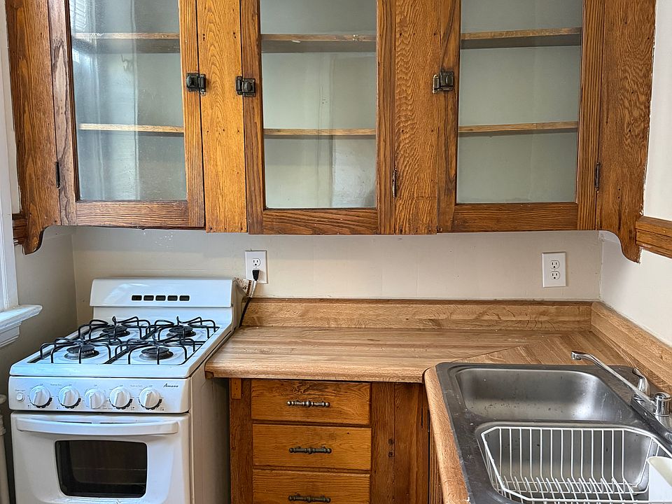 1st image of 30 Park Ave #7