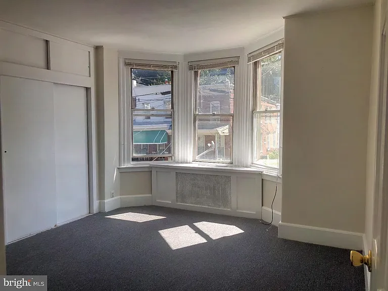 306 Leverington Ave — Photo 11