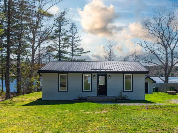 1392 Beaverbank Rd, East Hants, NS B4G 2S6