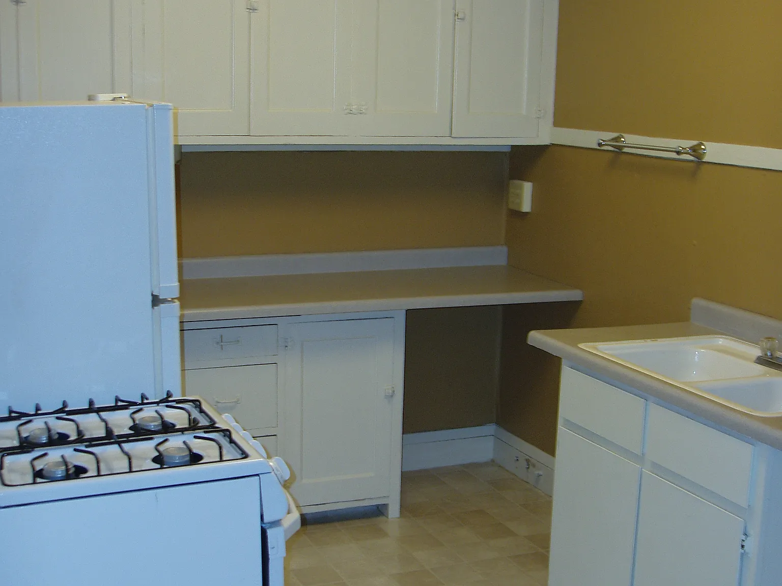 1 bed, 575 sqft, $1,100 — Photo 4