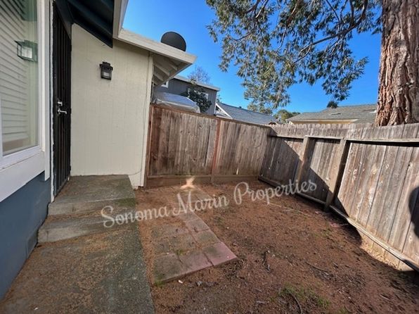 1660 Slater St APT C