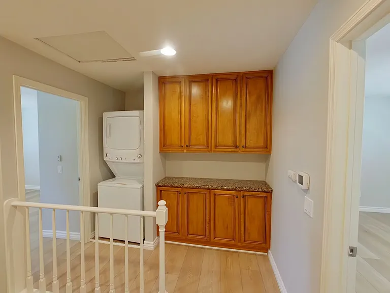 1940 Maple Ave #101 — Photo 8