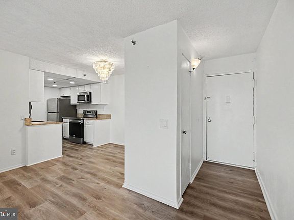 2nd image of 5911 Edsall Rd #Penthouse 10