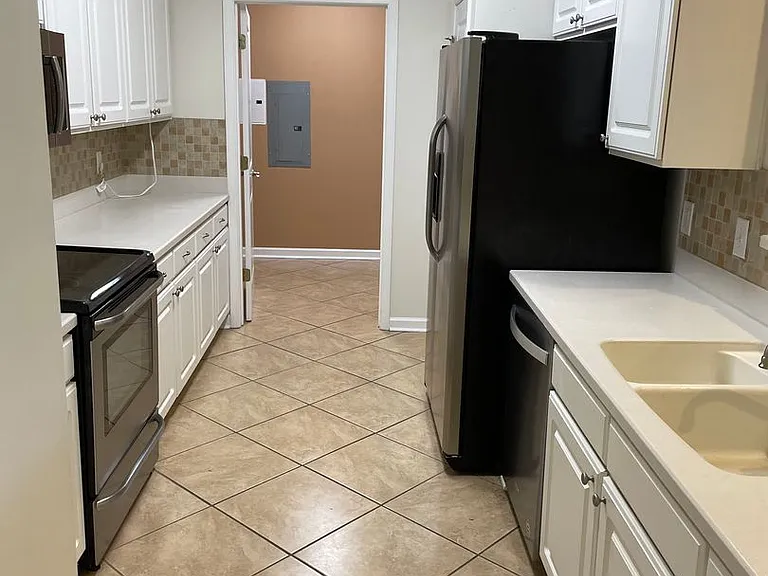 235 Woodlands Way #13 — Photo 6