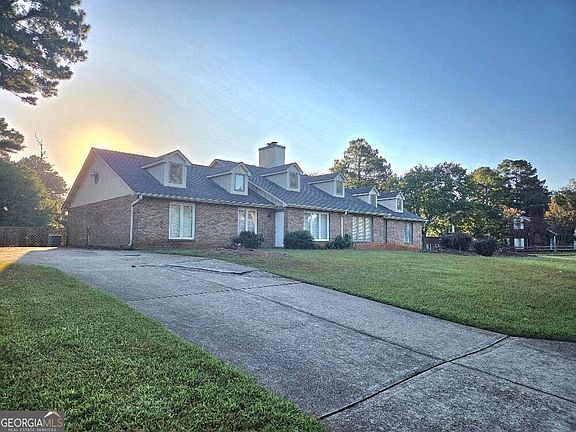 2nd image of 2118 Fieldstone View Ct SE