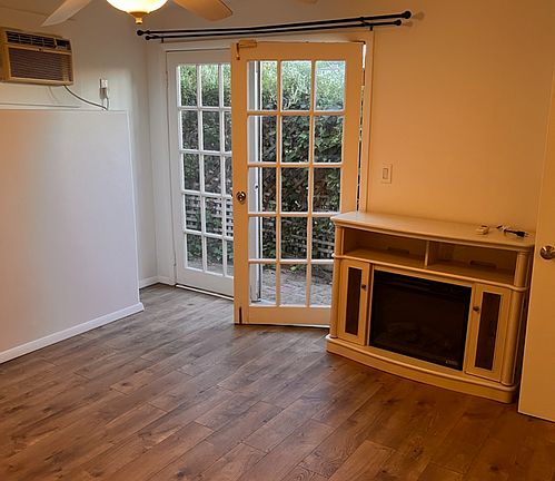 5th image of 1322 1/2 Laveta Ter #1B-1BA-700SQFT