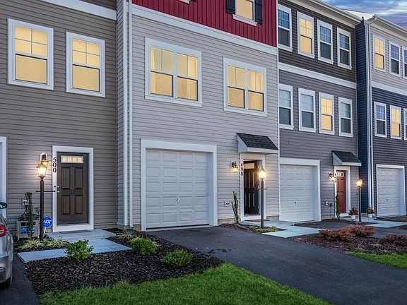 2nd image of 498 Parkland Dr