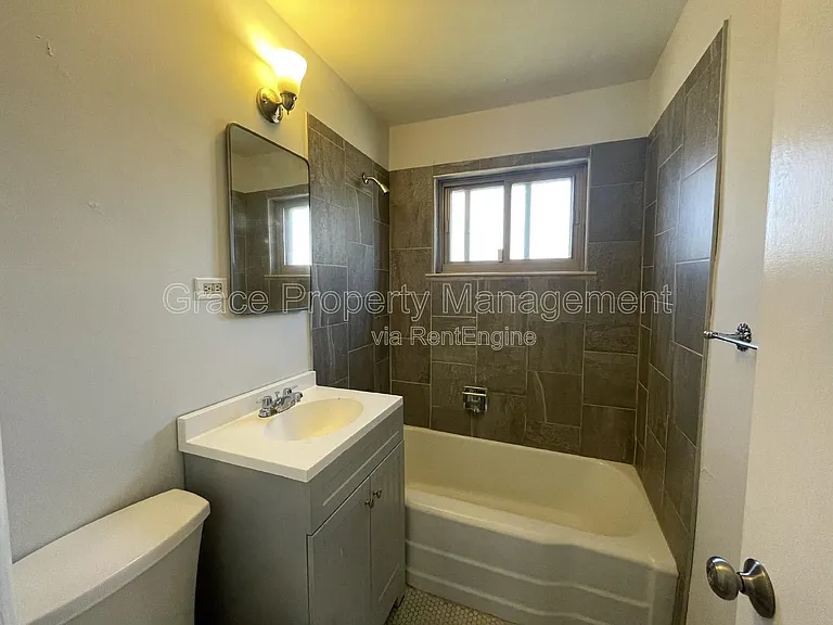 2955 Quebec St — Photo 9