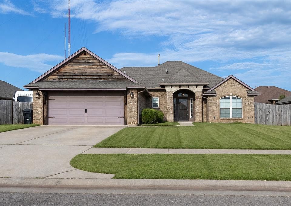 1st image of 3312 Sharon Dr