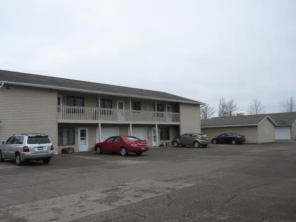 1380 Heritage Dr APT 15, New Richmond, WI 54017