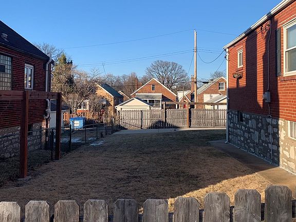 3rd image of 5723 Mardel Ave