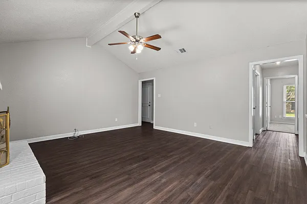 6613 Constitution Dr — Photo 4