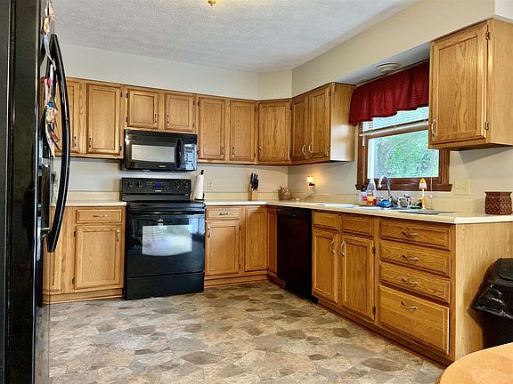 5th image of 760 N Paddington Way