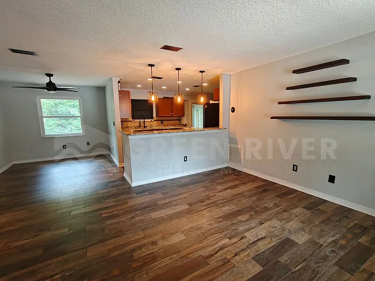 1549 Sonoma Ct — Photo 7