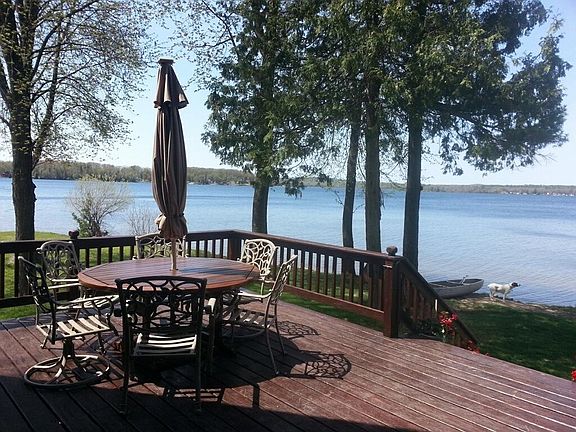 4th image of 558 W Shoreview Ln