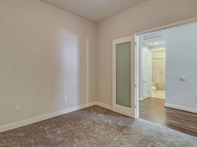 Axis 2300 Apartments — Photo 82