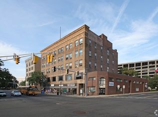 292-300 Main St, New Britain, CT 06051