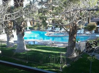 2800 E Los Felices Cir #200, Palm Springs, CA 92262