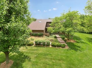 8 Longwood Way, Lemont, IL 60439