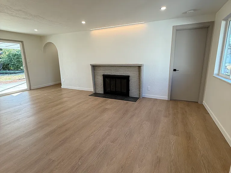 11614 Pawnee Dr SW — Photo 3