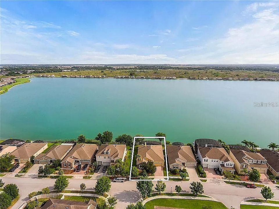 1st image of 237 Blue Cypress Dr