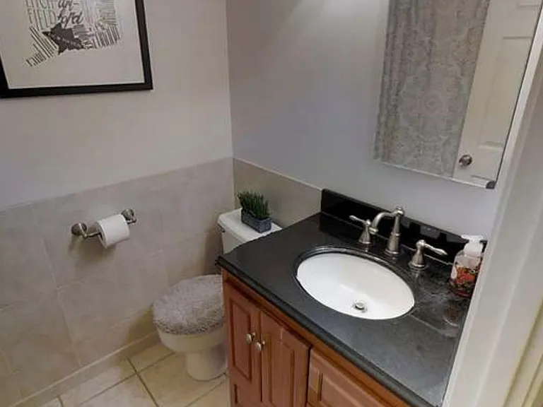 147 Kelton St #309 — Photo 11