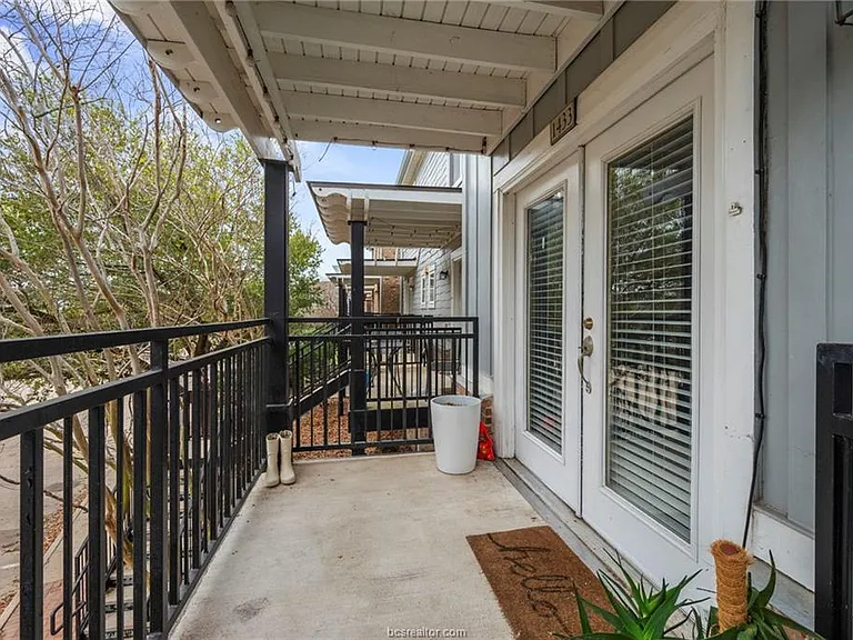 1725 Harvey Mitchell Pkwy S #1433 — Photo 15