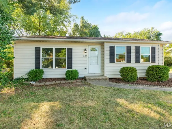 708 Valley View Dr, Bethalto, IL 62010