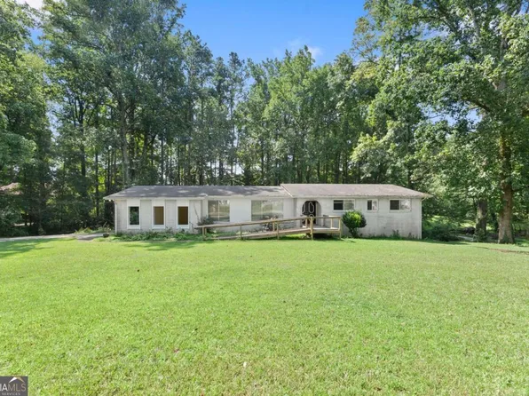 758 Springlake Rd, Lawrenceville, GA 30045