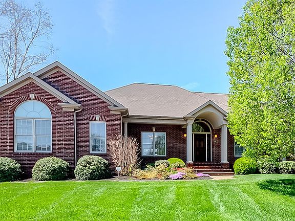 3rd image of 106 Lakeview Dr