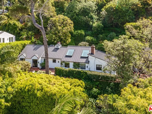 9151 Warbler Pl, West Hollywood, CA 90069