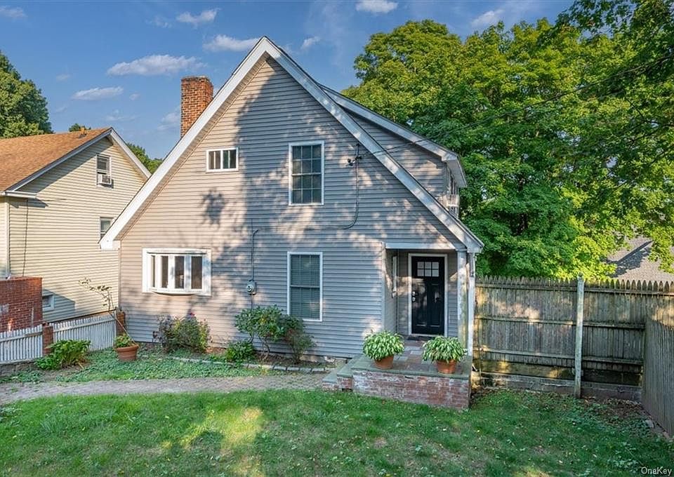 1st image of 20 General Heath Ave