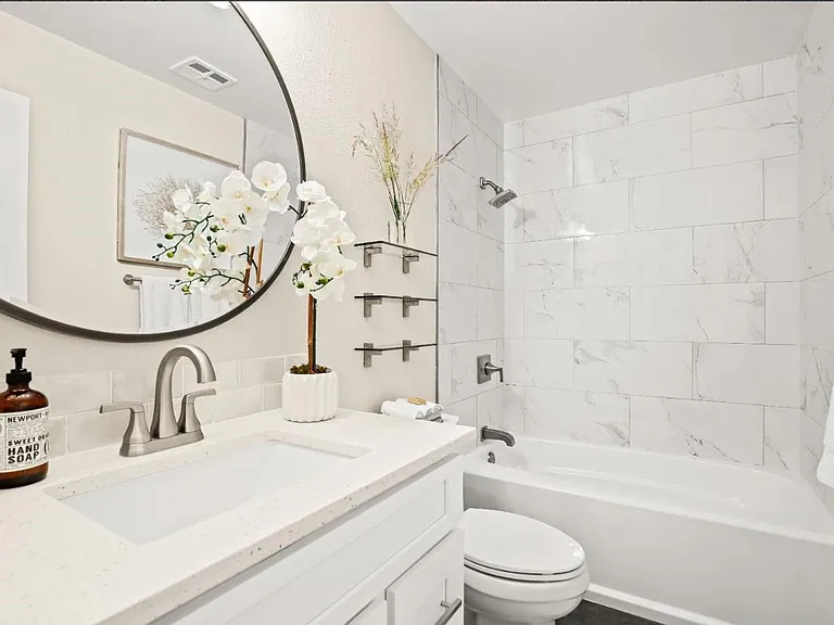 3562 Nottingham Ct #2 — Photo 8