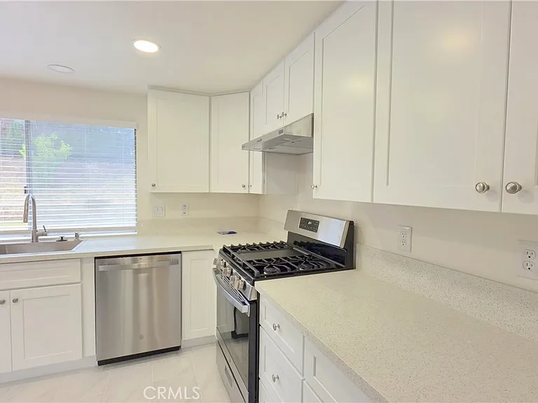 540 Citadel Dr — Photo 9