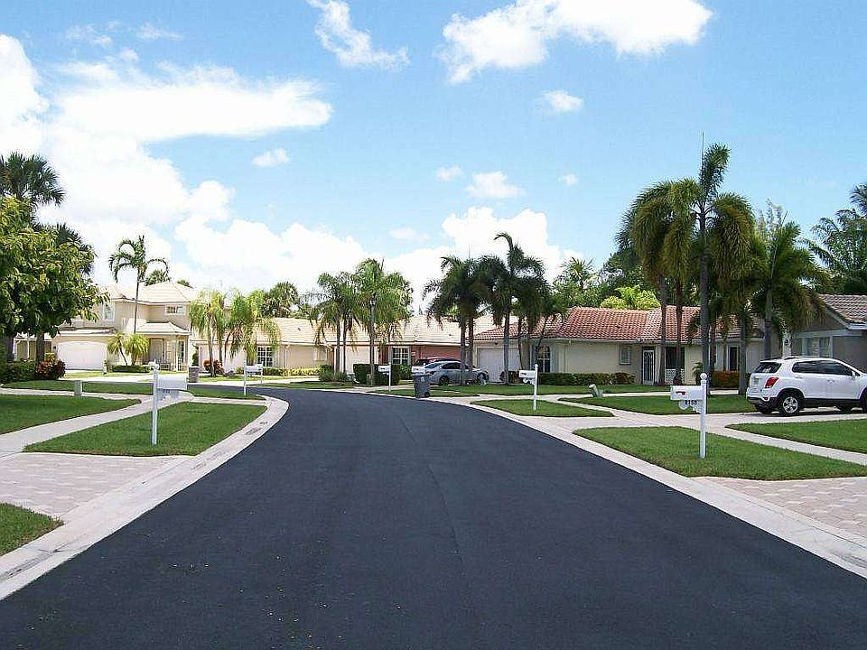 1st image of 8164 Palm Gate Dr