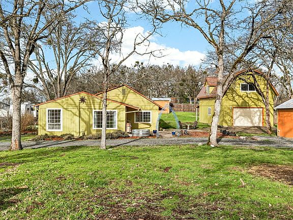 2nd image of 51 Sterling Creek Rd