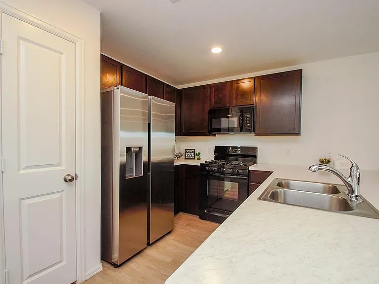 4355 Palmetto Grove Ln — Photo 6