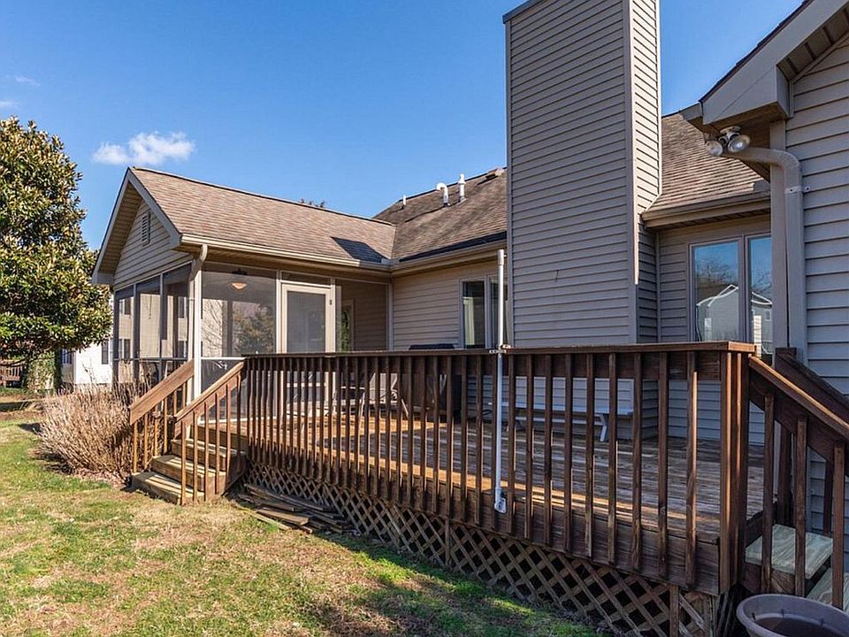 1st image of 5 McIntosh Ct