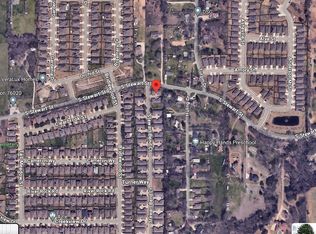 101 Stewart Bend Ct, Azle, TX 76020