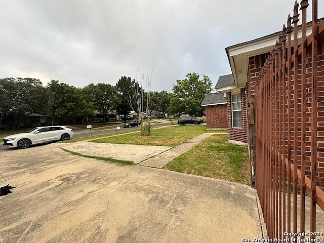 7415 Linklea — Photo 36