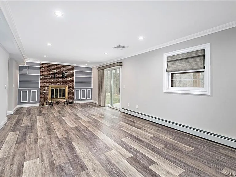74 Edgewood Rd — Photo 17