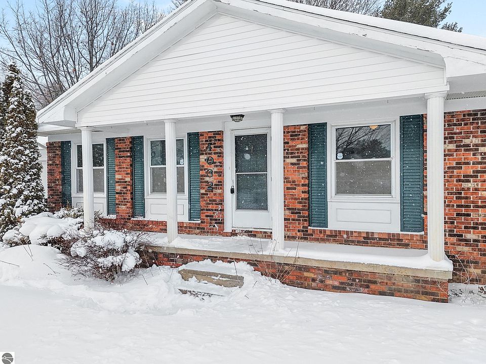 1st image of 4032 Hearthside Dr