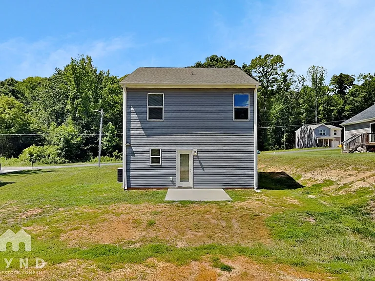 2229 Beauty St — Photo 15