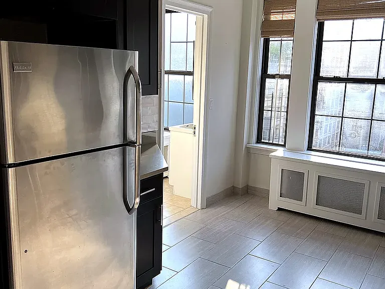 175 W 76th St #12D — Photo 5