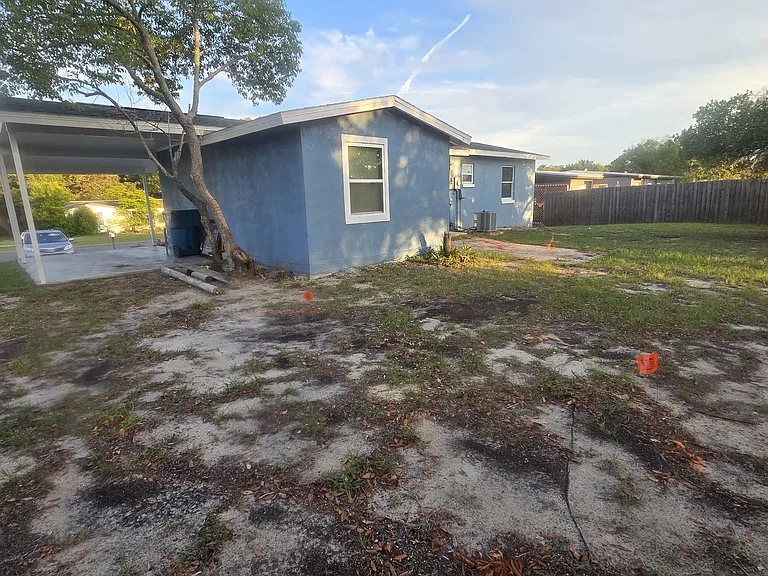 513 Hollyhock Ln — Photo 15