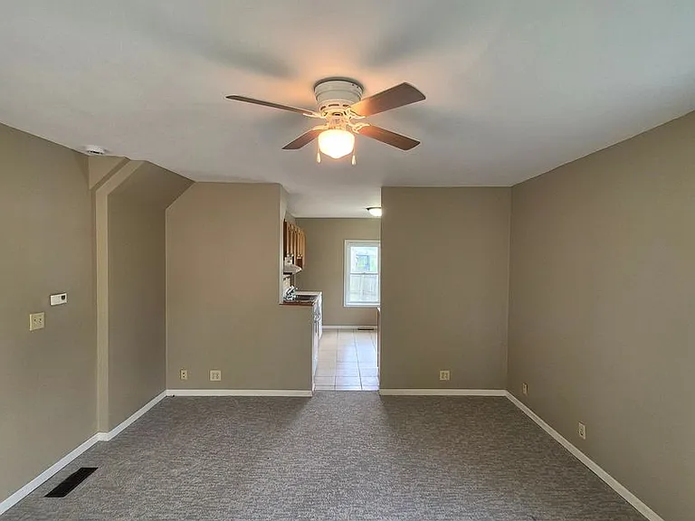1001 S Hinshaw Ave — Photo 5