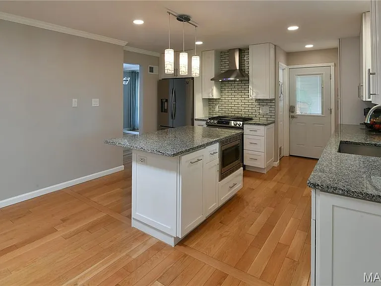 965 Orchard Lakes Dr — Photo 13