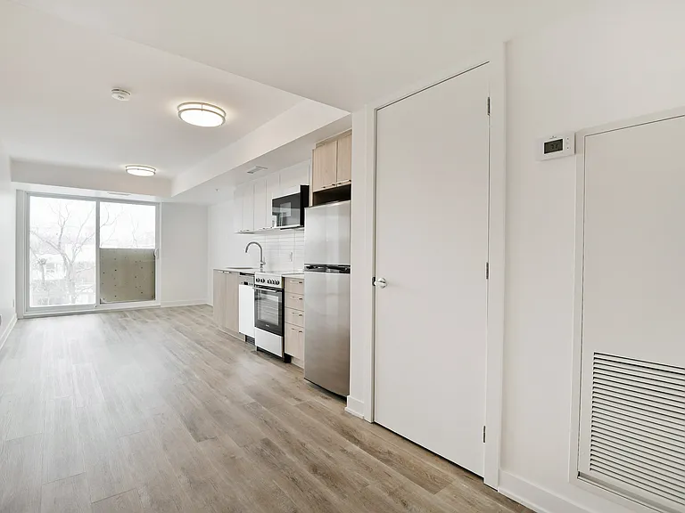 36 Robinson Ave — Photo 90