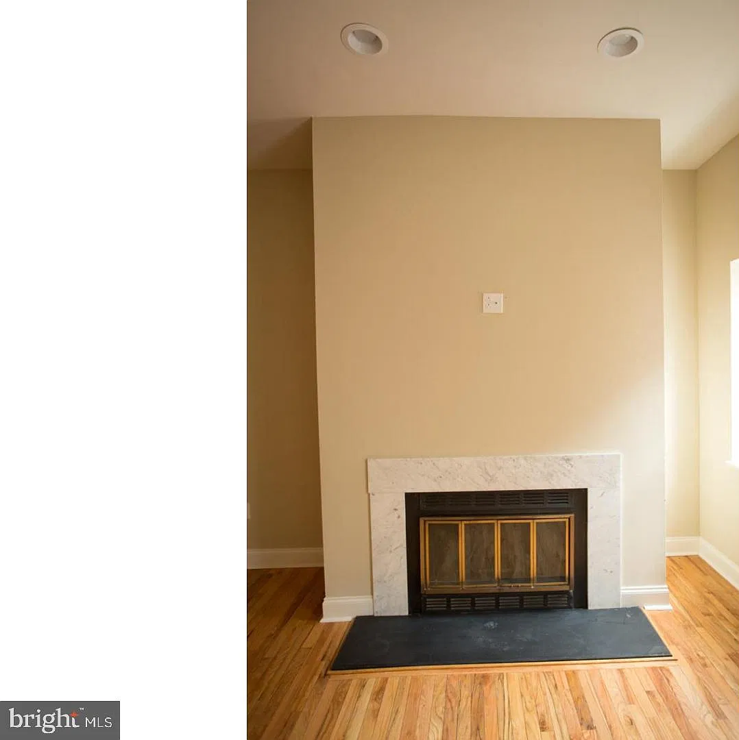 924 Pine St — Photo 2
