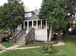 1802 Riverside Ave, Saint Charles, IL 60174